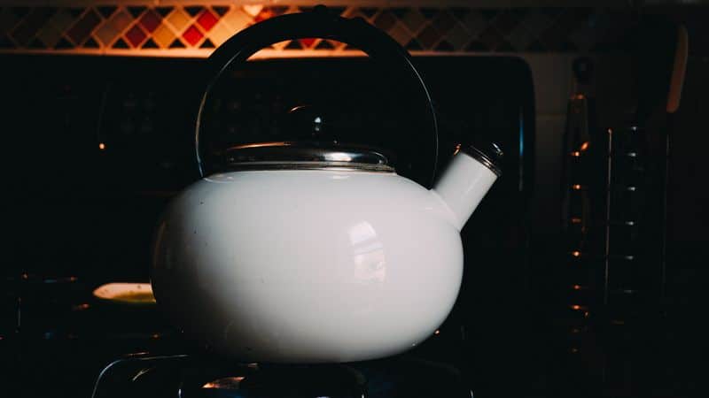 using kettle on stove