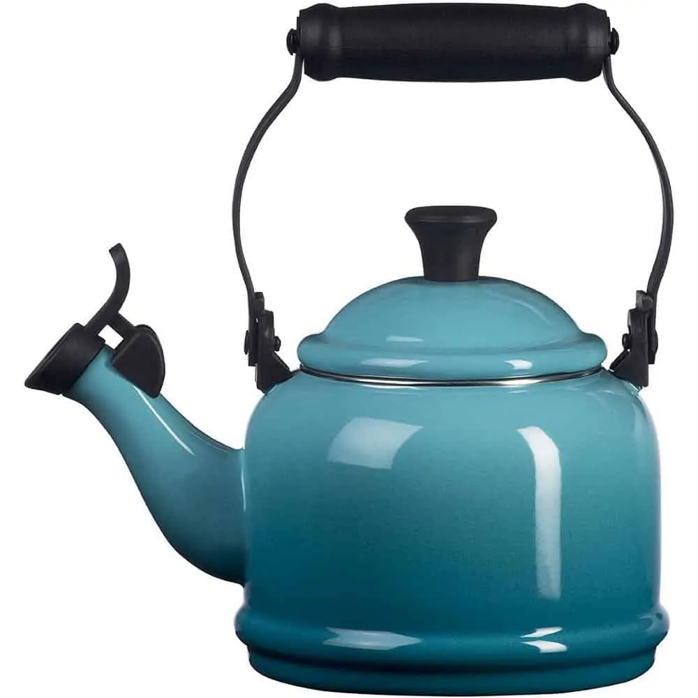 Le Creuset whistling tea kettle review