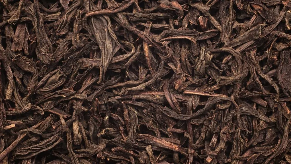 Black tea leaves with tannins