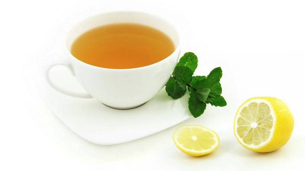 Hot lemon mint tea