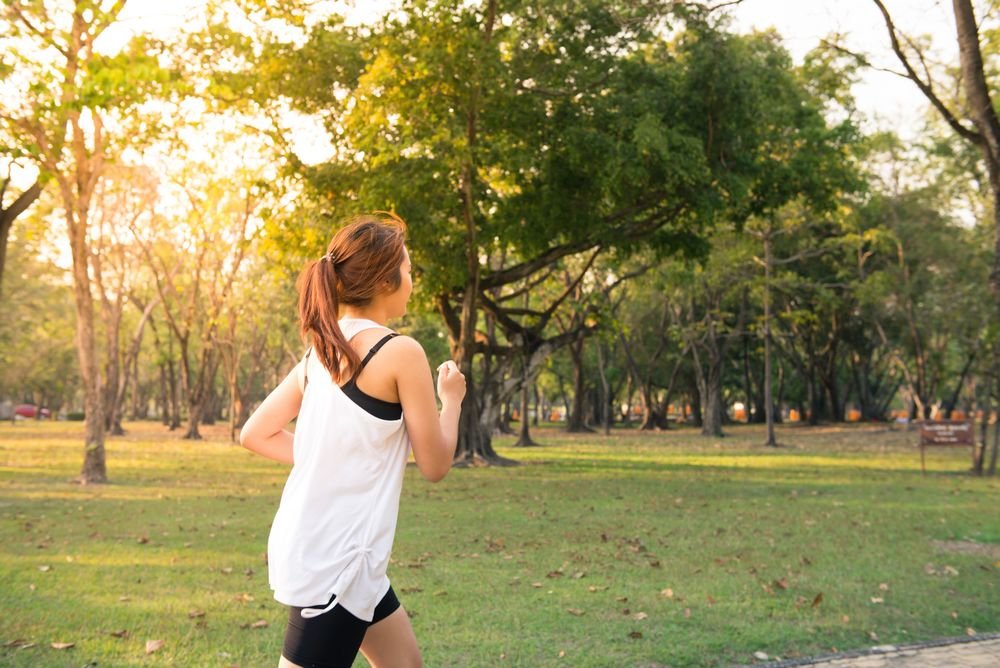 healthy rooibos drinker jogging