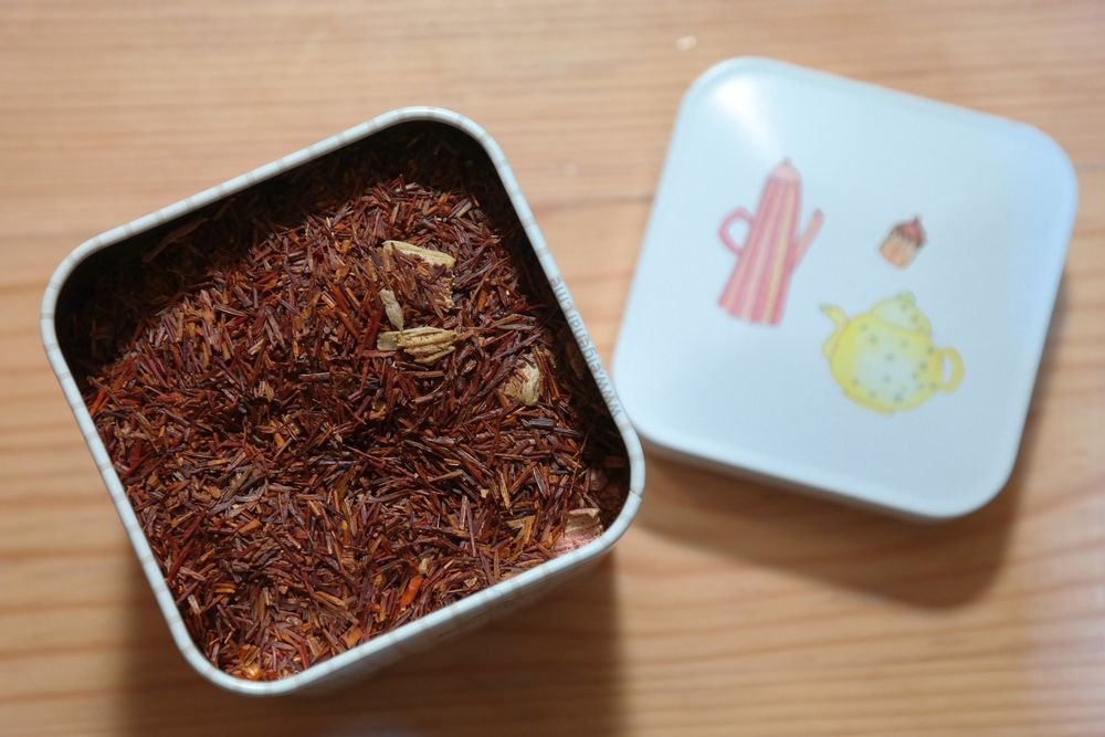 tin of red rooibos leaves