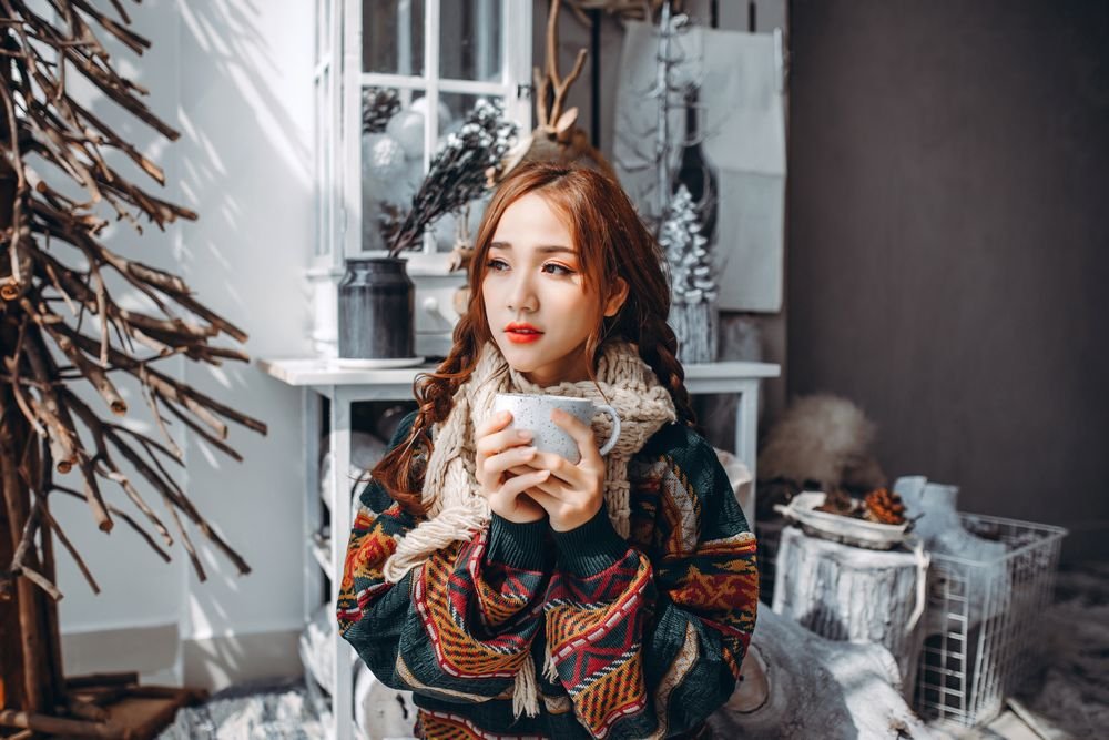 diabetic woman drinking tea