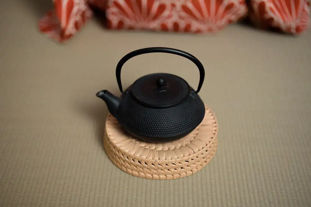 tetsubin teapot